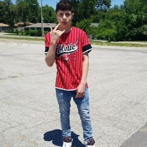 Meet your Posher, Adelmo